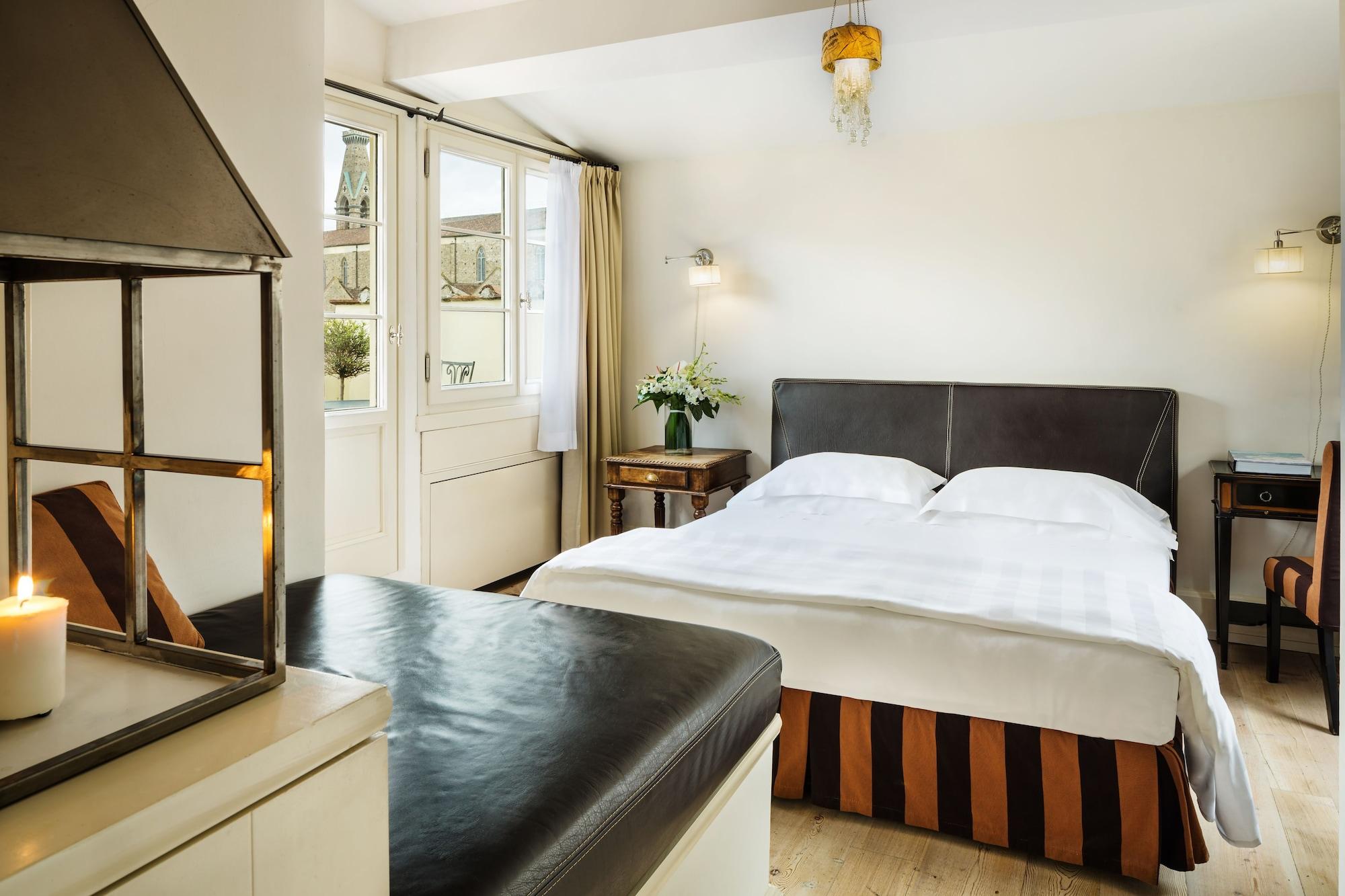 Hotel Relais Santa Croce, By Baglioni 5*