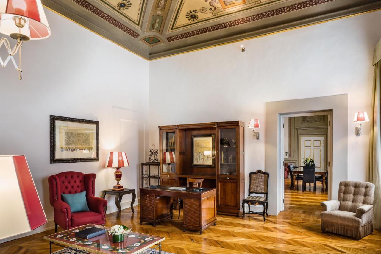 Hotel Relais Santa Croce, By Baglioni 5*